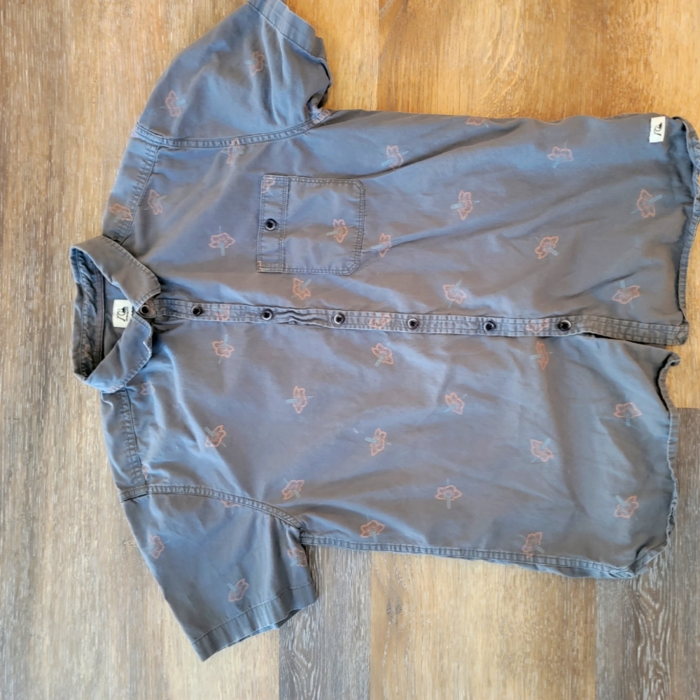 Quicksilver button up